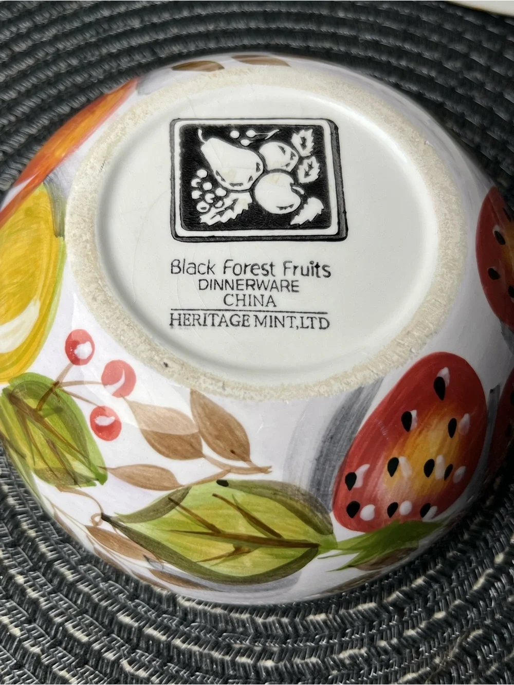 Heritage Mint Black Forest Fruits Vintage Bowl 5.25